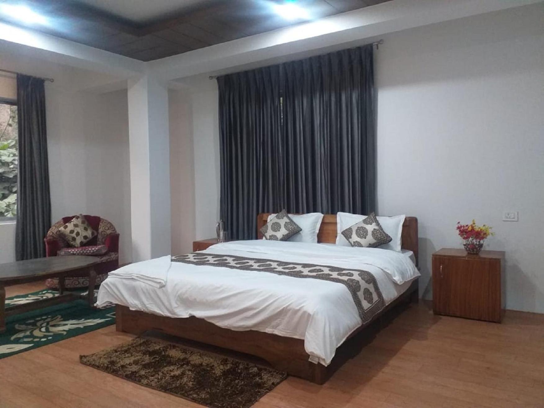 Silk Route Lingtam Resort Экстерьер фото